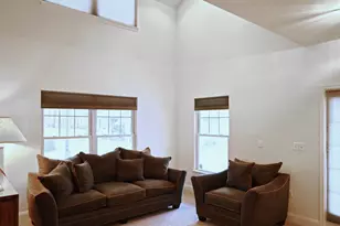 524 Easy St, Philadelphia, PA 19111 - Photo 5