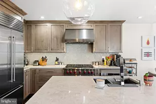 212 N 21st St, Philadelphia, PA 19103 - Photo 9