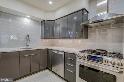 732 Manning Street, Philadelphia, PA 19106 - Photo 7