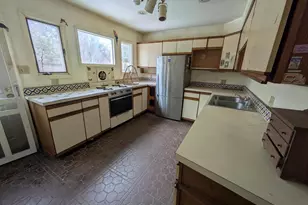 205 E Evergreen Ave, Philadelphia, PA 19118 - Photo 17