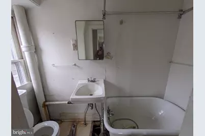 205 E Evergreen Avenue, Philadelphia, PA 19118 - Photo 15