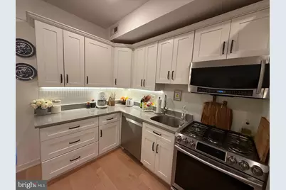 966 N Marshall Street #C, Philadelphia, PA 19123 - Photo 13