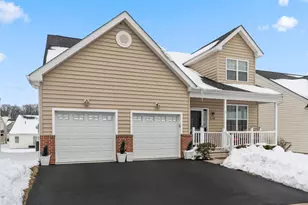 2677 Foxglove Ln, Philadelphia, PA 19116 - Photo 3