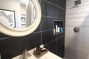 1929 Dudley St, Philadelphia, PA 19145 - Photo 17