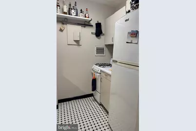 200 Locust Street #18EN, Philadelphia, PA 19106 - Photo 9