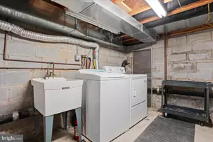 1040 N Leithgow St, Philadelphia, PA 19123 - Photo 35