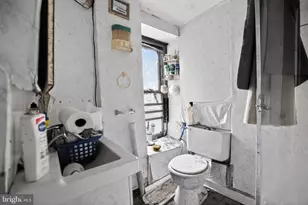 5206 N Sydenham St, Philadelphia, PA 19141 - Photo 5