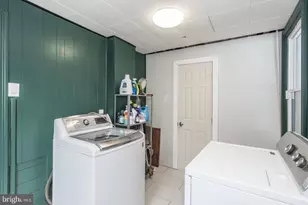 8027 Rowland, Philadelphia, PA 19136 - Photo 17