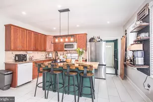 8027 Rowland, Philadelphia, PA 19136 - Photo 11