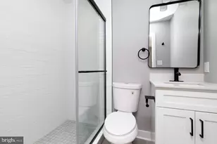 1725 W Thompson St, Philadelphia, PA 19121 - Photo 19