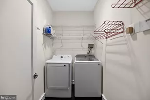 201 N 8th St, Philadelphia, PA 19106 - Photo 21