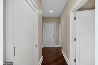 201 N 8th Street #512, Philadelphia, PA 19106 - Photo 17