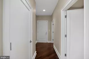 201 N 8th St, Philadelphia, PA 19106 - Photo 19