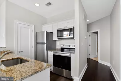 201 N 8th Street #512, Philadelphia, PA 19106 - Photo 11