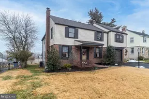 412 Forest Hills Ave, Philadelphia, PA 19116 - Photo 3