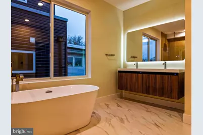 1032 S Randolph Street, Philadelphia, PA 19147 - Photo 5