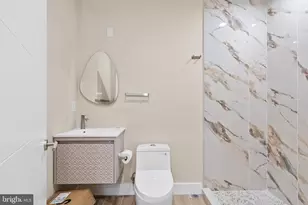 1031 S Fairhill St, Philadelphia, PA 19147 - Photo 31