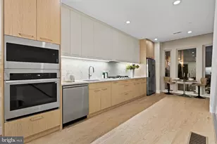 1031 S Fairhill St, Philadelphia, PA 19147 - Photo 3