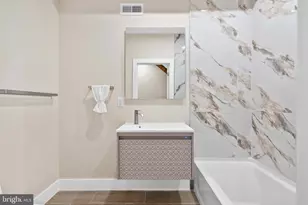 1031 S Fairhill St, Philadelphia, PA 19147 - Photo 7