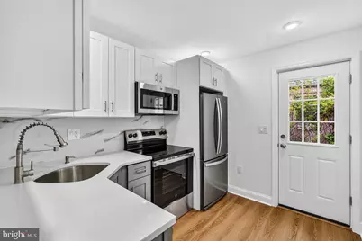 1821 E Oakdale Street, Philadelphia, PA 19125 - Photo 11