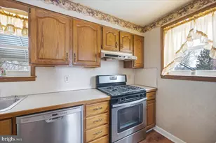 552 Overlook Rd, Philadelphia, PA 19128 - Photo 13