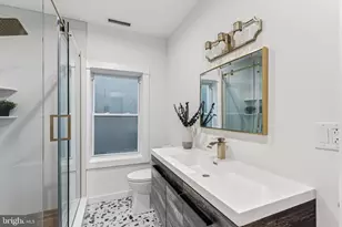 2504 E York St, Philadelphia, PA 19125 - Photo 15