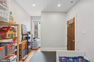 4420 Locust St, Philadelphia, PA 19104 - Photo 17