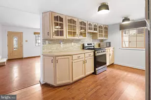 9838 Bonner St, Philadelphia, PA 19115 - Photo 7