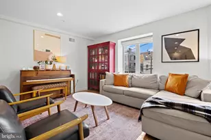 807 S 6th St, Philadelphia, PA 19147 - Photo 13