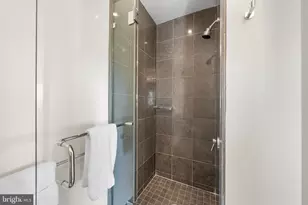 210 W Washington Square, Philadelphia, PA 19106 - Photo 37