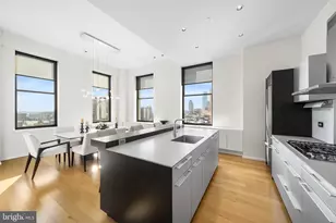 210 W Washington Square, Philadelphia, PA 19106 - Photo 17