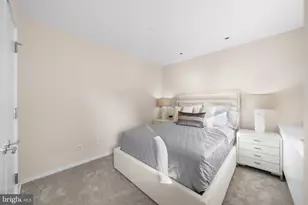 210 W Washington Square, Philadelphia, PA 19106 - Photo 35