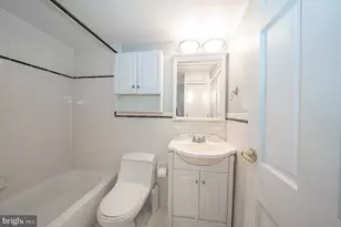 1726 Wallace St, Philadelphia, PA 19130 - Photo 11