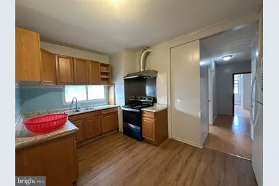 2215 S 7th Street, Philadelphia, PA 19148 - Photo 3