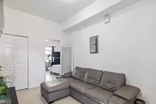 2606 W Girard Ave, Philadelphia, PA 19130 - Photo 25