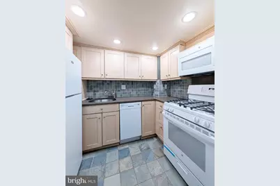 1008 Spruce Street #1018 - 1M, Philadelphia, PA 19107 - Photo 9