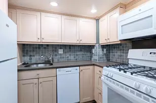 1008 Spruce St, Philadelphia, PA 19107 - Photo 9