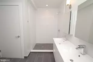 220 S 3rd St, Philadelphia, PA 19106 - Photo 35