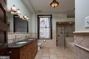 2115 Pine St, Philadelphia, PA 19103 - Photo 27