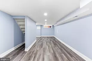 2644 N Myrtlewood St, Philadelphia, PA 19132 - Photo 29