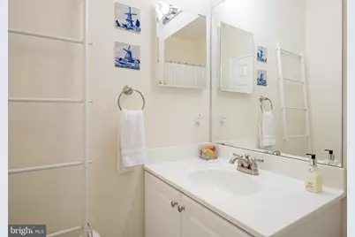 407 Regatta Drive, Philadelphia, PA 19146 - Photo 35