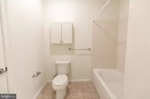 1411-6 Walnut St, Philadelphia, PA 19102 - Photo 23