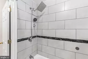 2335 S Chadwick St, Philadelphia, PA 19145 - Photo 17