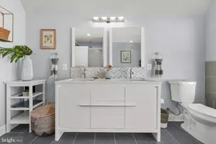 1227 Latona St, Philadelphia, PA 19147 - Photo 27