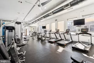 201 N 8th St, Philadelphia, PA 19106 - Photo 23