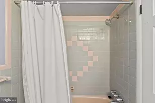 1605 Strahle St, Philadelphia, PA 19152 - Photo 19