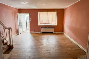 1205 Stirling St, Philadelphia, PA 19111 - Photo 3