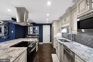 1420 Locust St, Philadelphia, PA 19102 - Photo 3