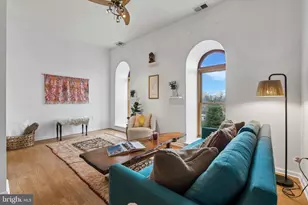 825 N 29th St, Philadelphia, PA 19130 - Photo 11