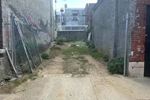 624 Mountain St, Philadelphia, PA 19148 - Photo 1